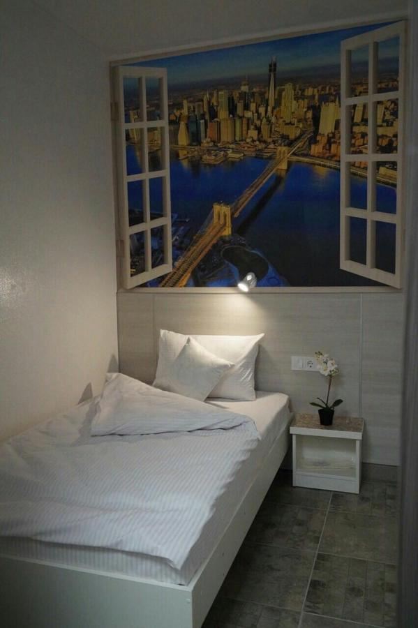 Smart Hotel Rooms Near Metro 24/7 Kiev Luaran gambar